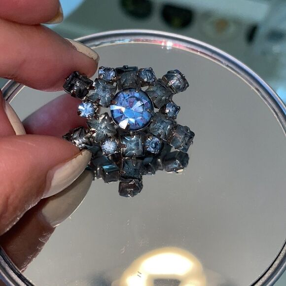 Vtg blue rhinestone brooch/pin - Picture 2 of 5
